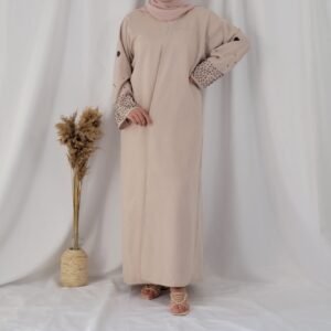 Linen abaya kimono beige à manches perlées