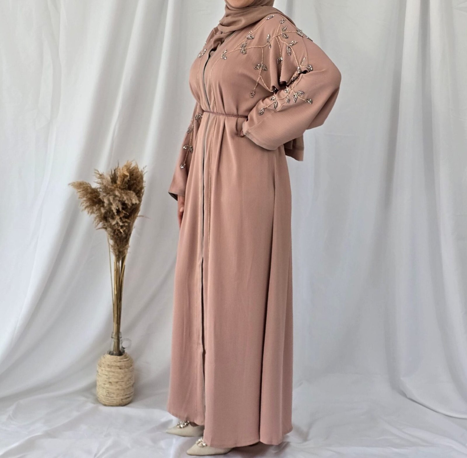 Abaya perlée rose nude – Image 2