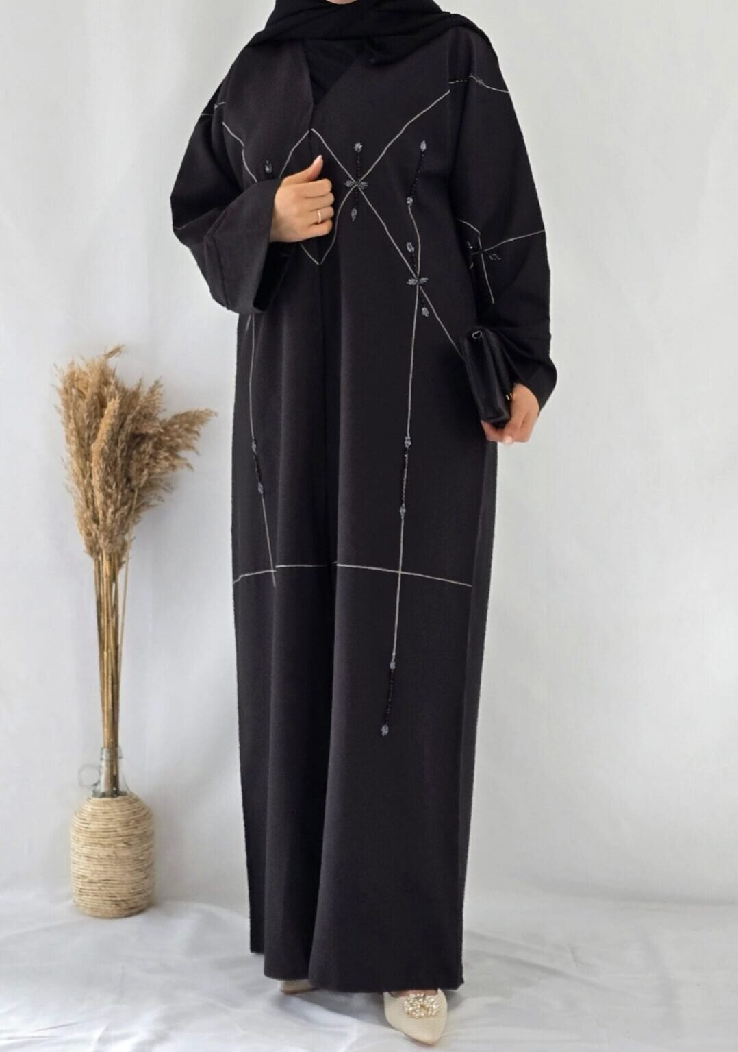 Abaya classy brodée et perlée – Image 3