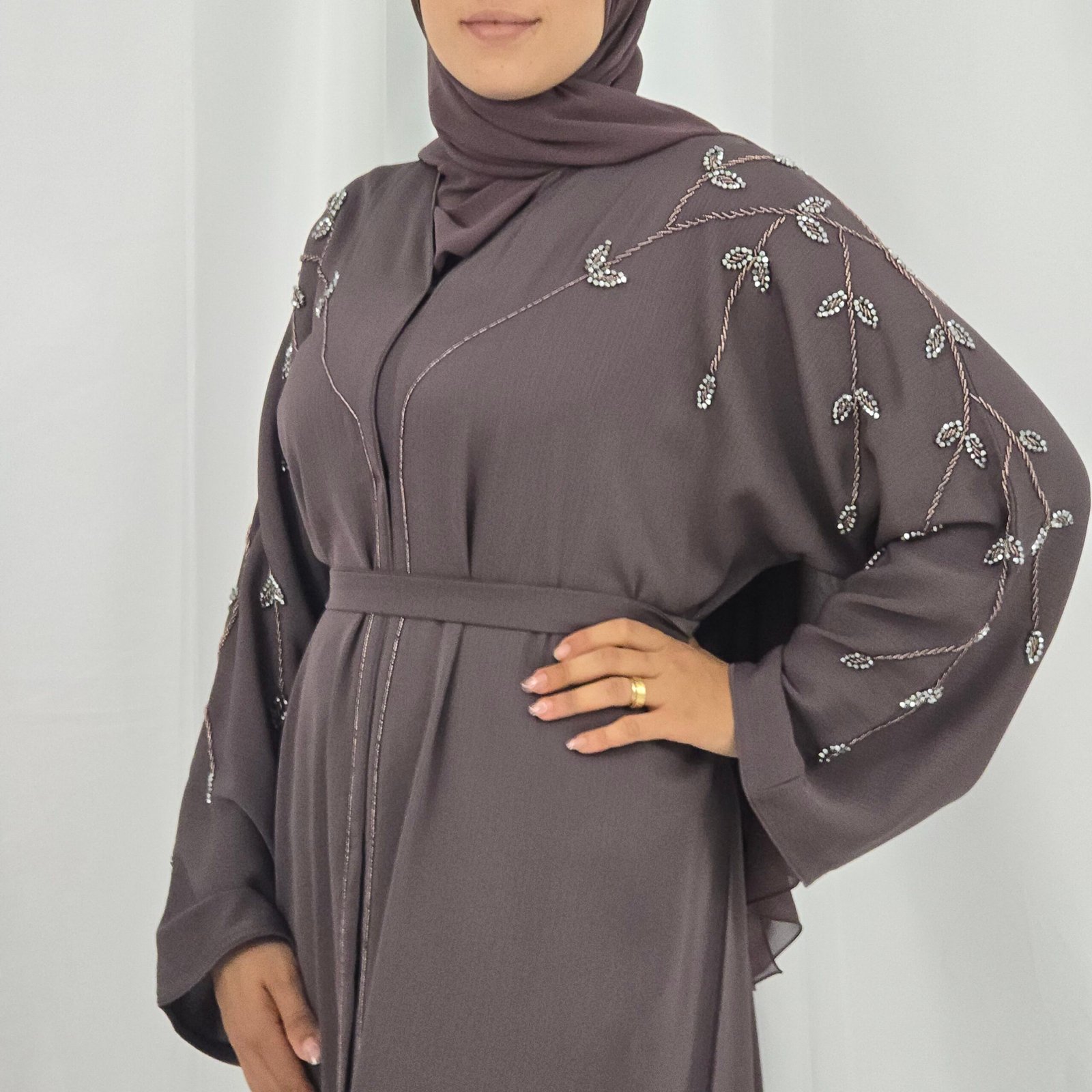 Abaya perlée phare One-tone – Image 2